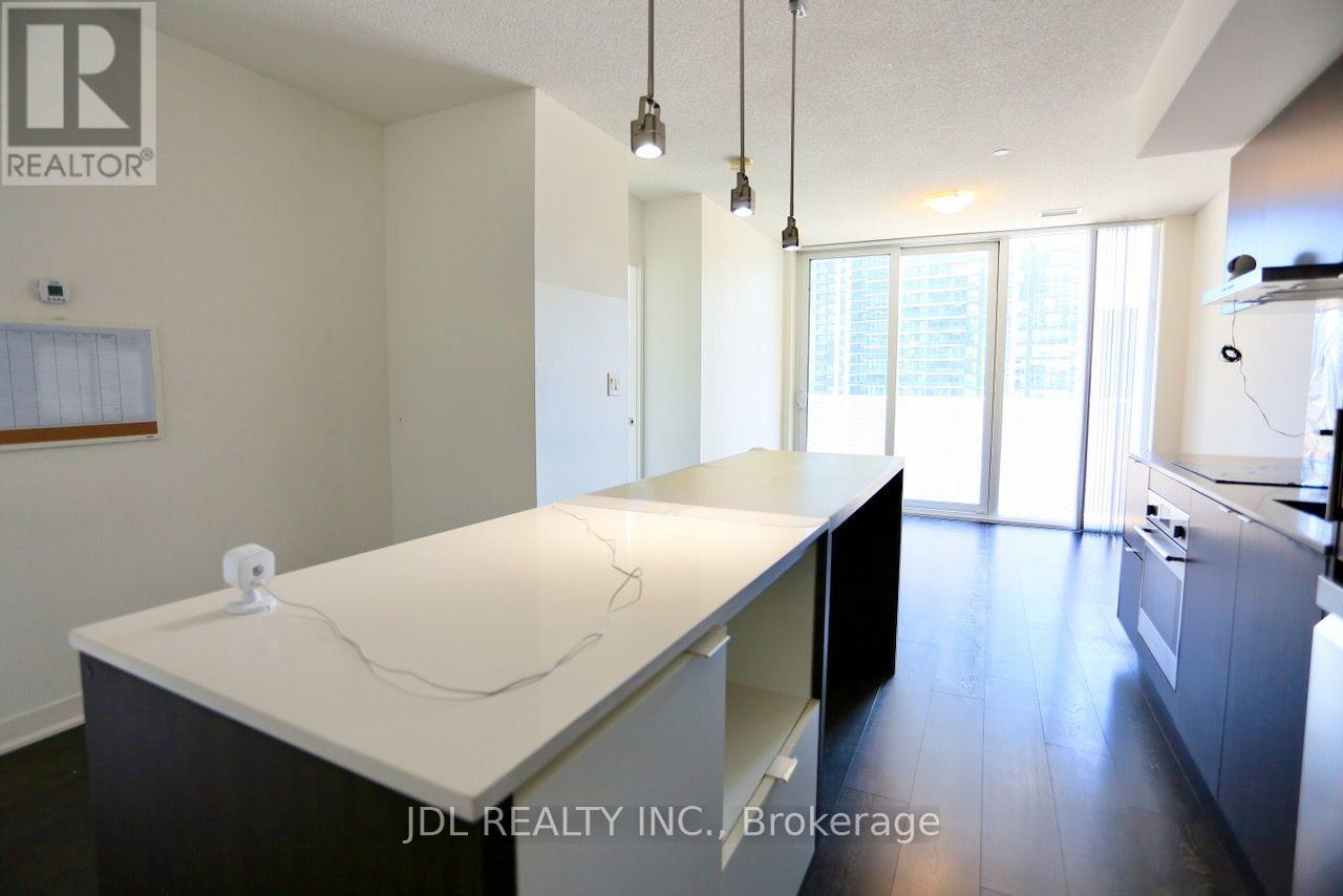 1705 - 88 Harbour Street, Toronto, Ontario  M5J 0C3 - Photo 6 - C13605164