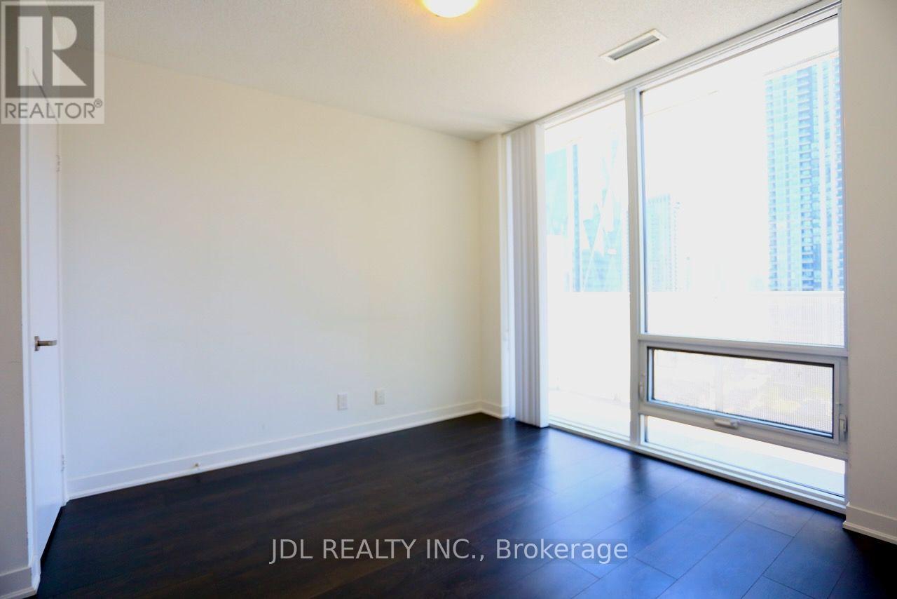 1705 - 88 Harbour Street, Toronto, Ontario  M5J 0C3 - Photo 9 - C13605164