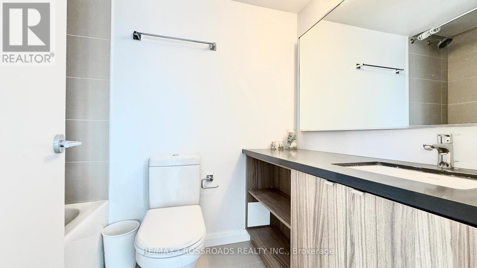 2108 - 155 Yorkville Avenue, Toronto, Ontario  M5R 0B4 - Photo 10 - C13605176