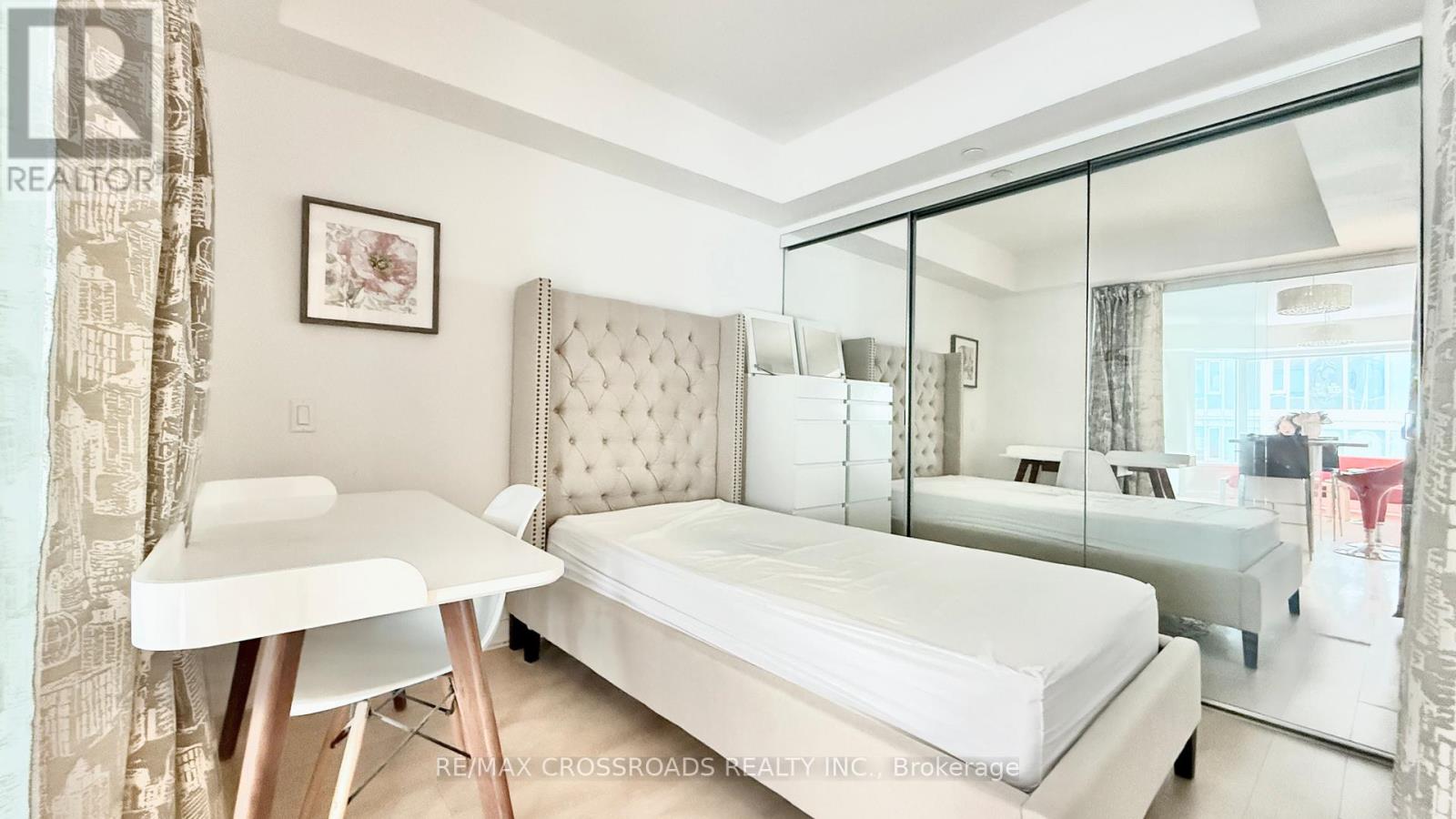 2108 - 155 Yorkville Avenue, Toronto, Ontario  M5R 0B4 - Photo 12 - C13605176