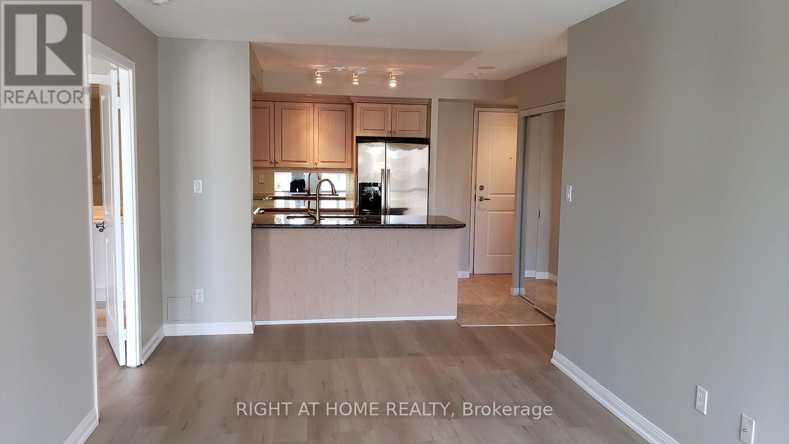 327 - 900 Mount Pleasant Road, Toronto, Ontario M4P 3J9 - Photo 8 - C13603828