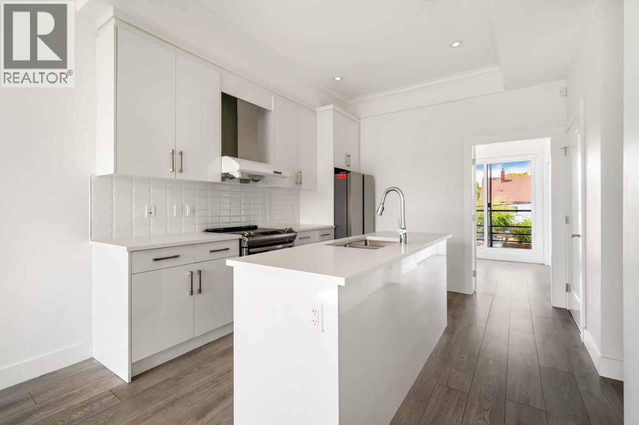 5043 Chambers Street, Vancouver, British Columbia  V5R 3L8 - Photo 4 - R3149504