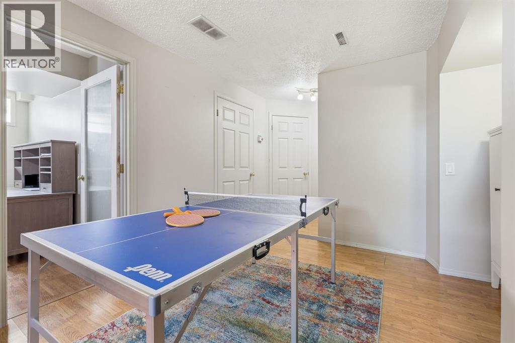 135 Douglas Woods Hill Se, Calgary, Alberta T2Z 3B2 - Photo 30 - A2330200