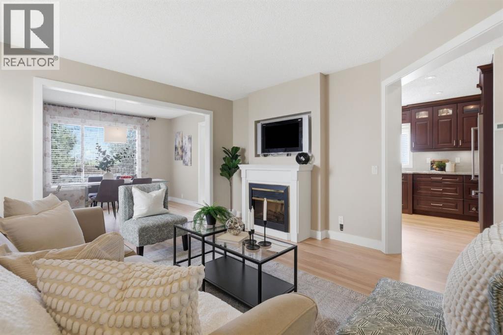 135 Douglas Woods Hill Se, Calgary, Alberta T2Z 3B2 - Photo 4 - A2330200