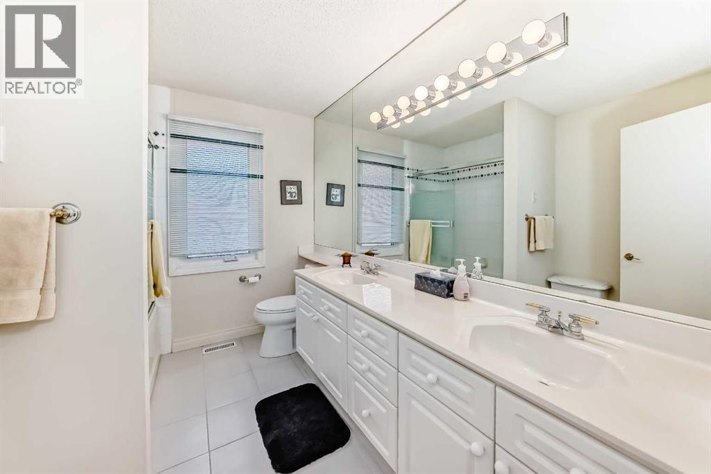 123 Varsity Estates Grove NW, Calgary, Alberta  T3B 4C8 - Photo 37 - A2307398