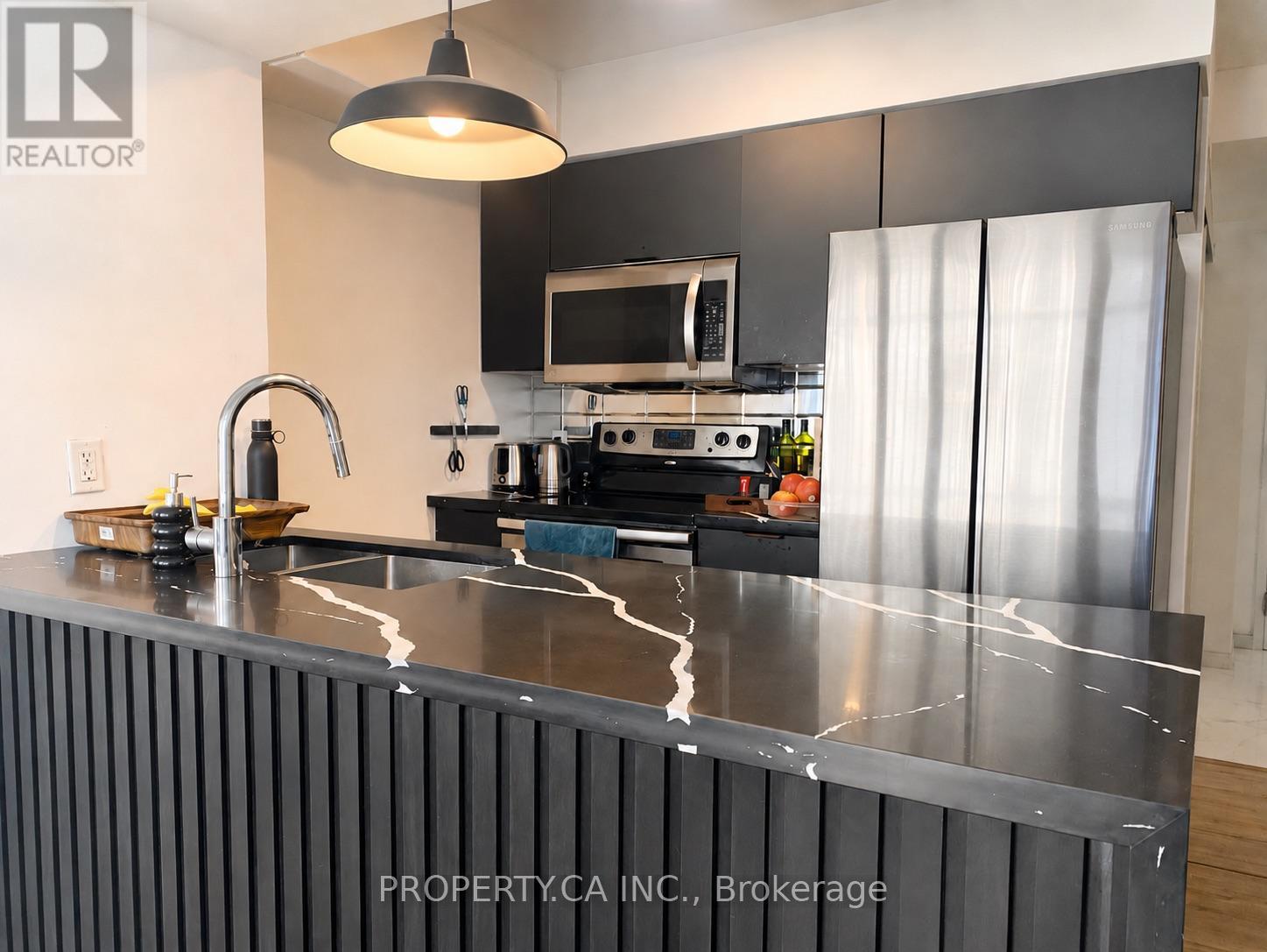 602 - 38 GRENVILLE STREET, Toronto, Ontario