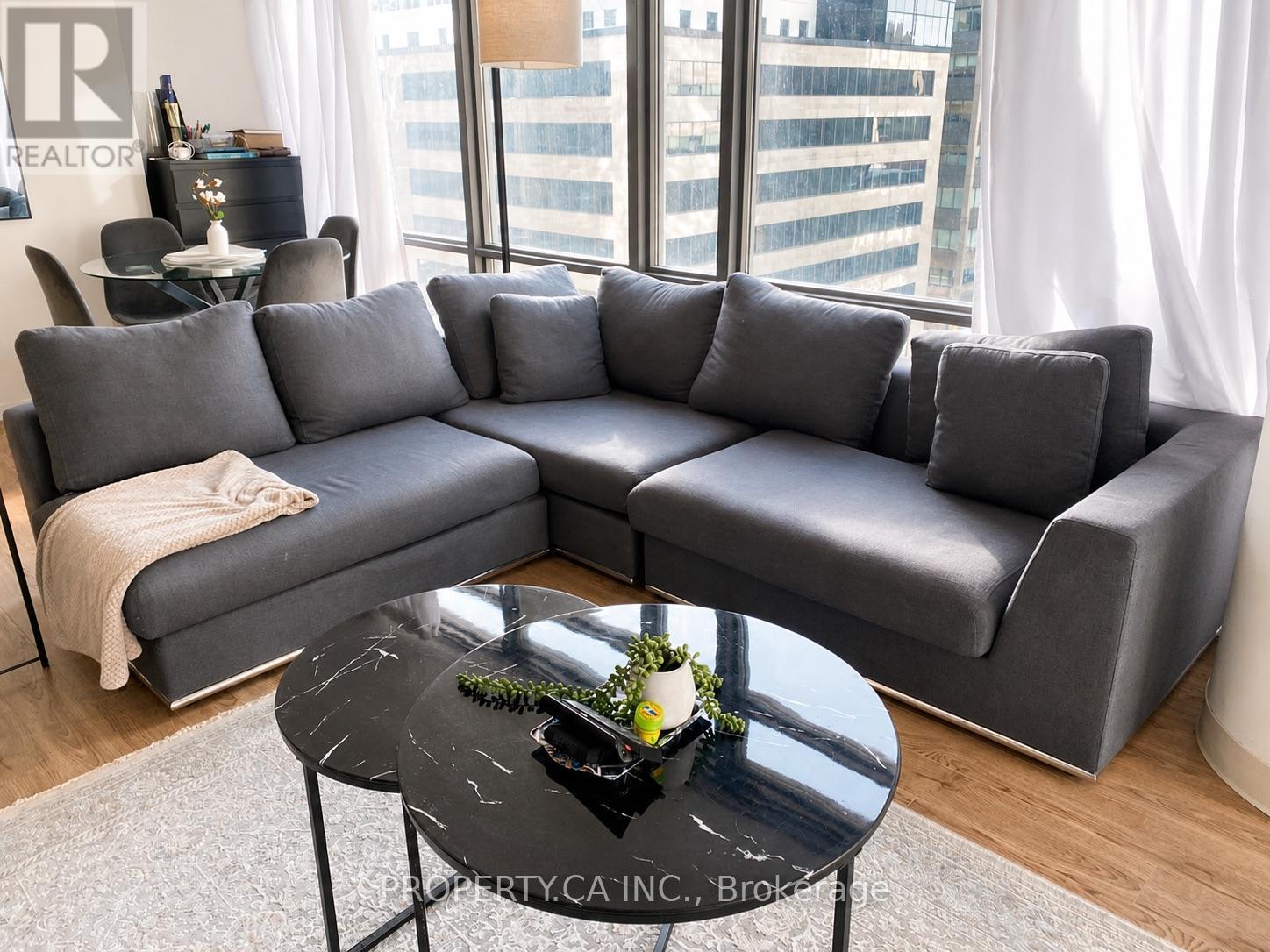 602 - 38 Grenville Street, Toronto, Ontario  M4Y 1A5 - Photo 3 - C13605208