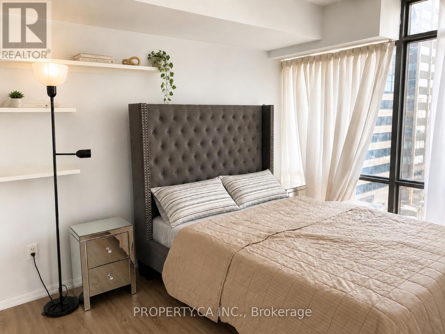 602 - 38 Grenville Street, Toronto, Ontario  M4Y 1A5 - Photo 7 - C13605208