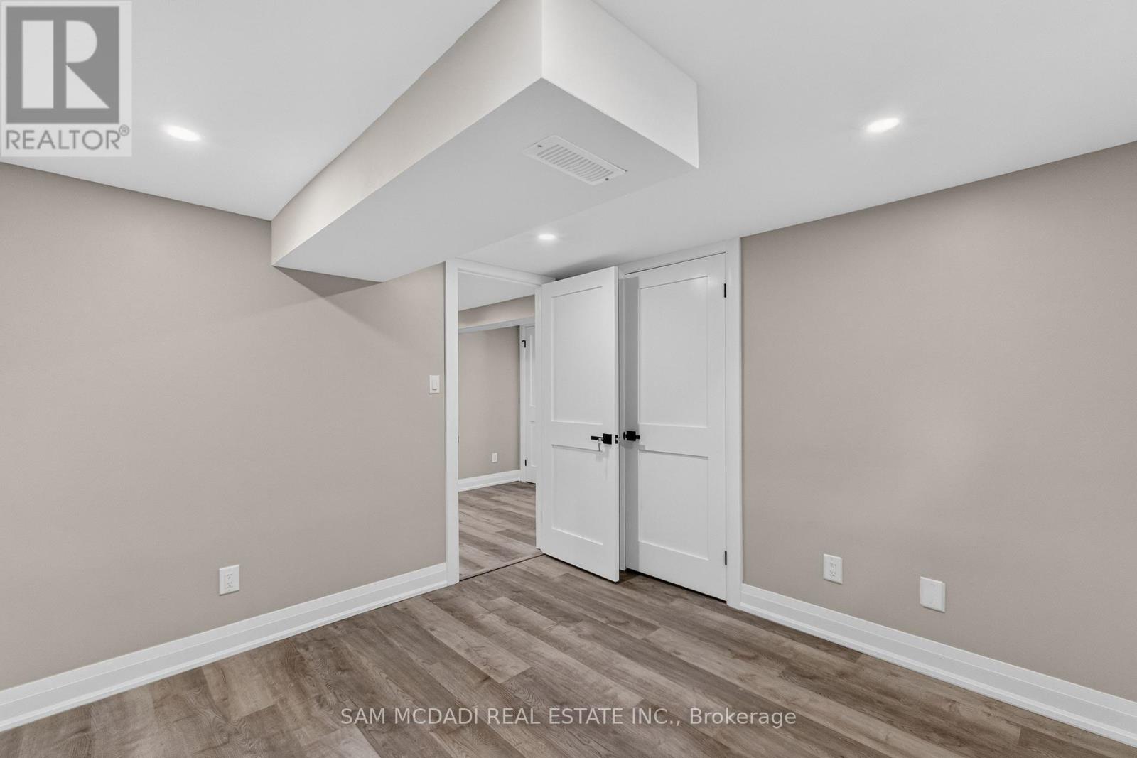 1153 Mona - Bsmt Road, Mississauga, Ontario  L5G 2Z8 - Photo 10 - W13605202