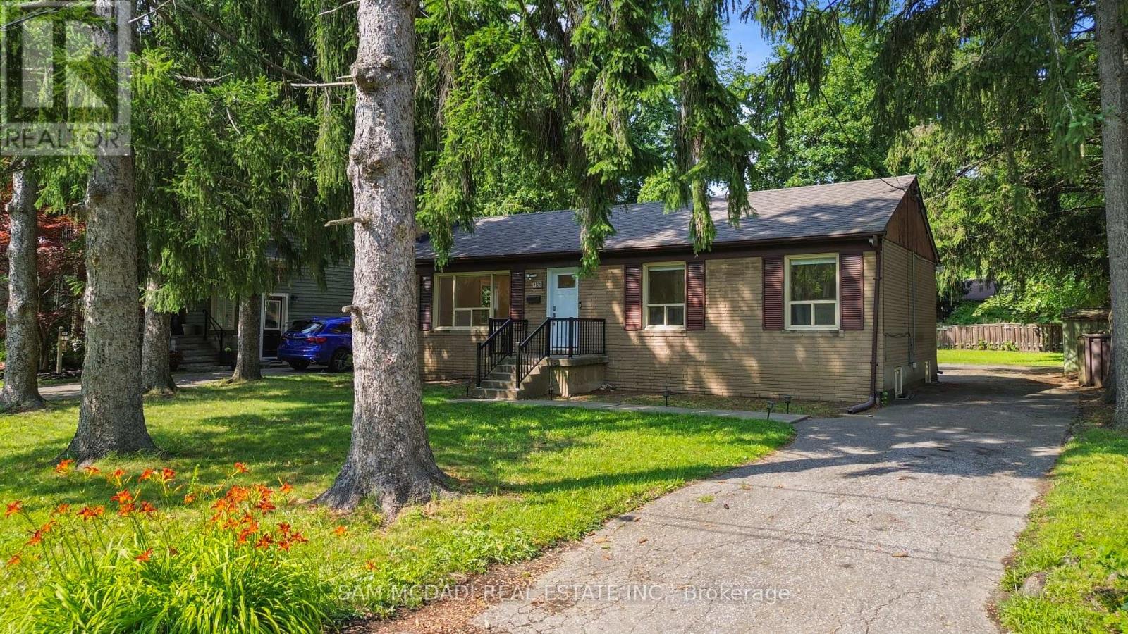 1153 Mona - Bsmt Road, Mississauga, Ontario  L5G 2Z8 - Photo 3 - W13605202