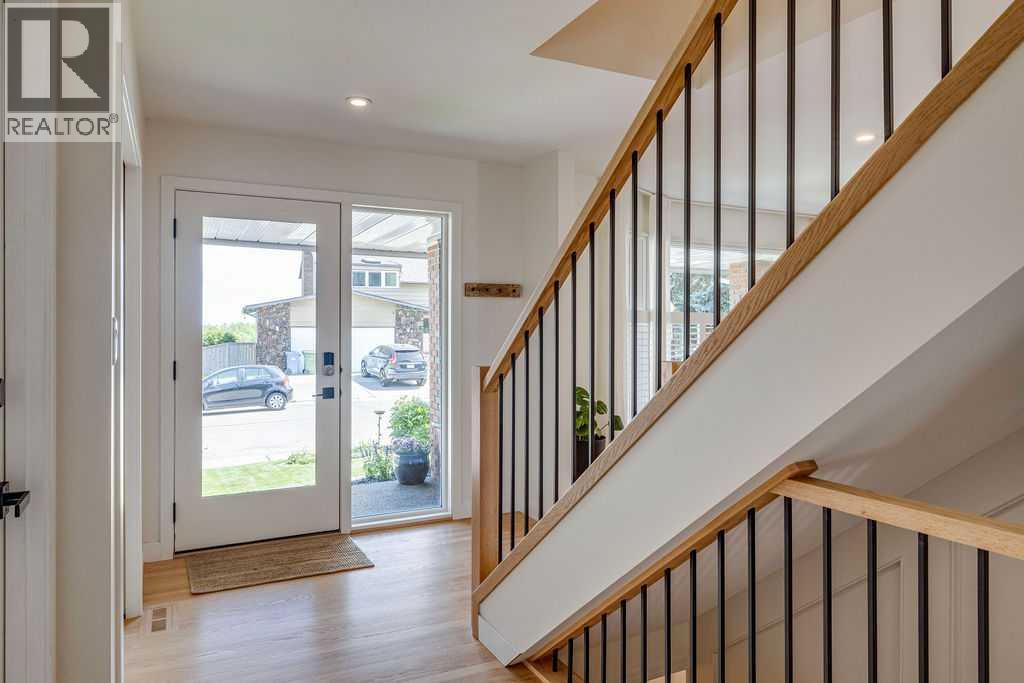 23 Woodgrove Crescent SW, Calgary, Alberta  t2w 3y9 - Photo 16 - A2328920