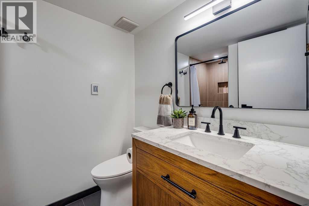 23 Woodgrove Crescent SW, Calgary, Alberta  t2w 3y9 - Photo 31 - A2328920