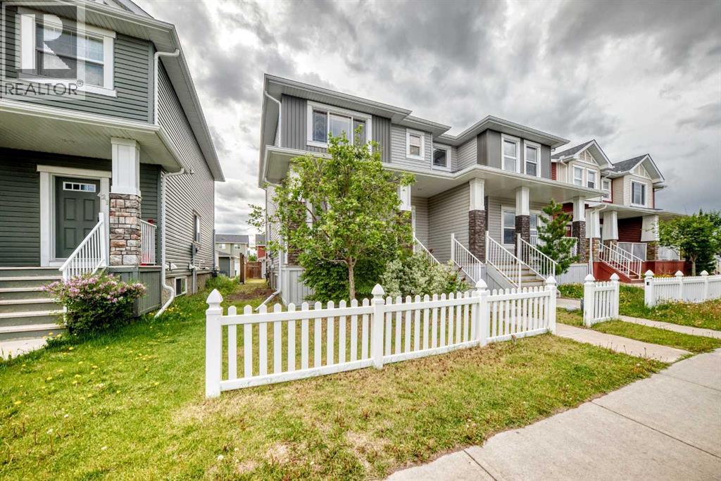 17 Redstone Common Ne, Calgary, Alberta  T3N 0K3 - Photo 4 - A2326613