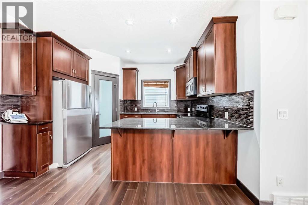 17 Redstone Common Ne, Calgary, Alberta  T3N 0K3 - Photo 12 - A2326613