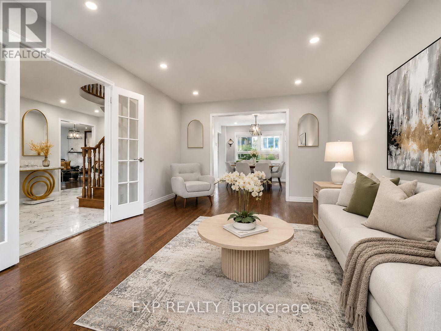 16 Wainwright Avenue, Richmond Hill, Ontario  L4C 5R5 - Photo 6 - N13600364