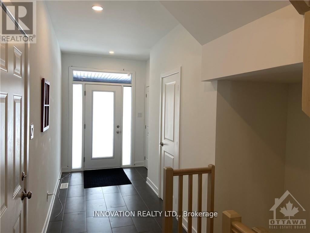 30 Brixton Way, Ottawa, Ontario  K2S 2P1 - Photo 3 - X13605290