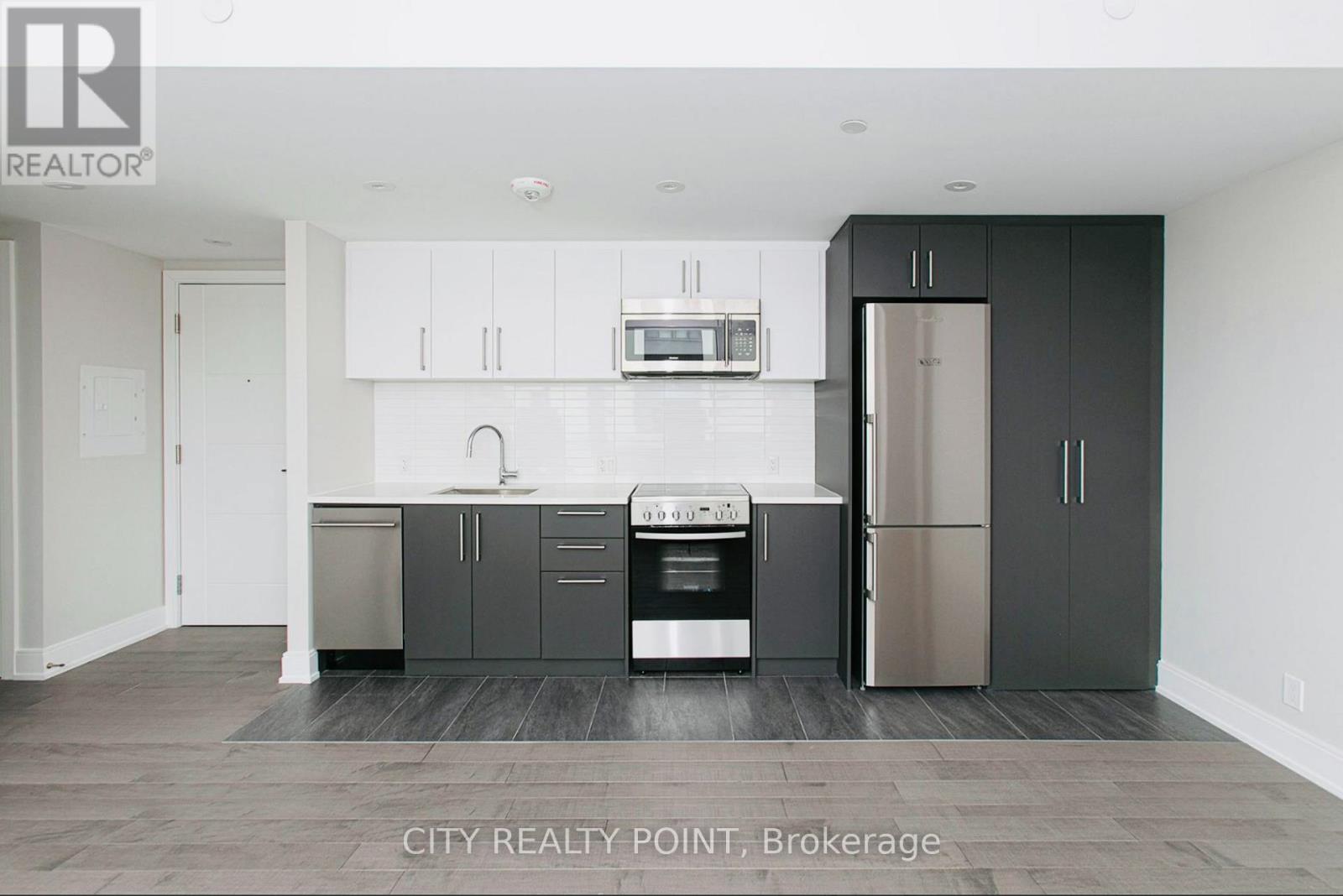 103 - 11 Walmer Road, Toronto, Ontario  M5R 2W9 - Photo 2 - C13605248