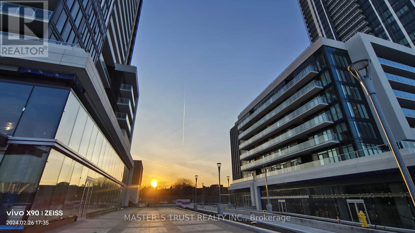 2503 - 50 O'neill Road, Toronto, Ontario  M3C 0R1 - Photo 6 - C13605254