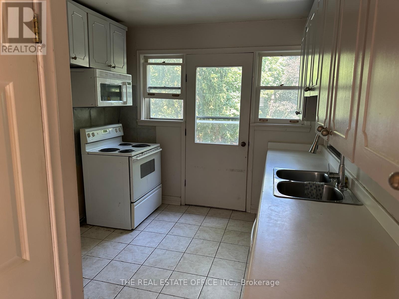 65 Wallace Street, Vaughan, Ontario  L4L 2P2 - Photo 2 - N13605282
