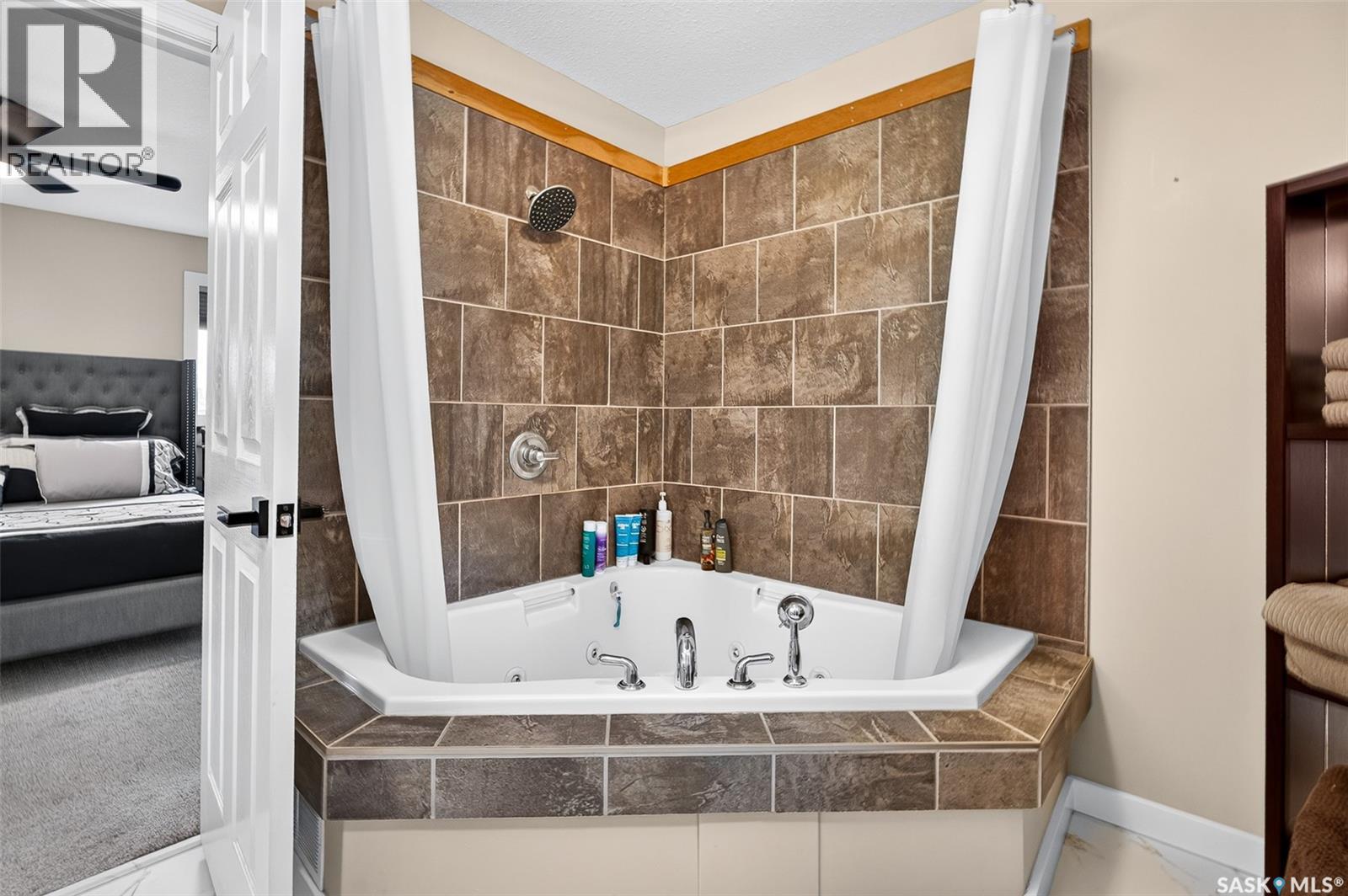 69 Goldenglow Drive, Moose Jaw, Saskatchewan  S6J 1N7 - Photo 39 - SK043592