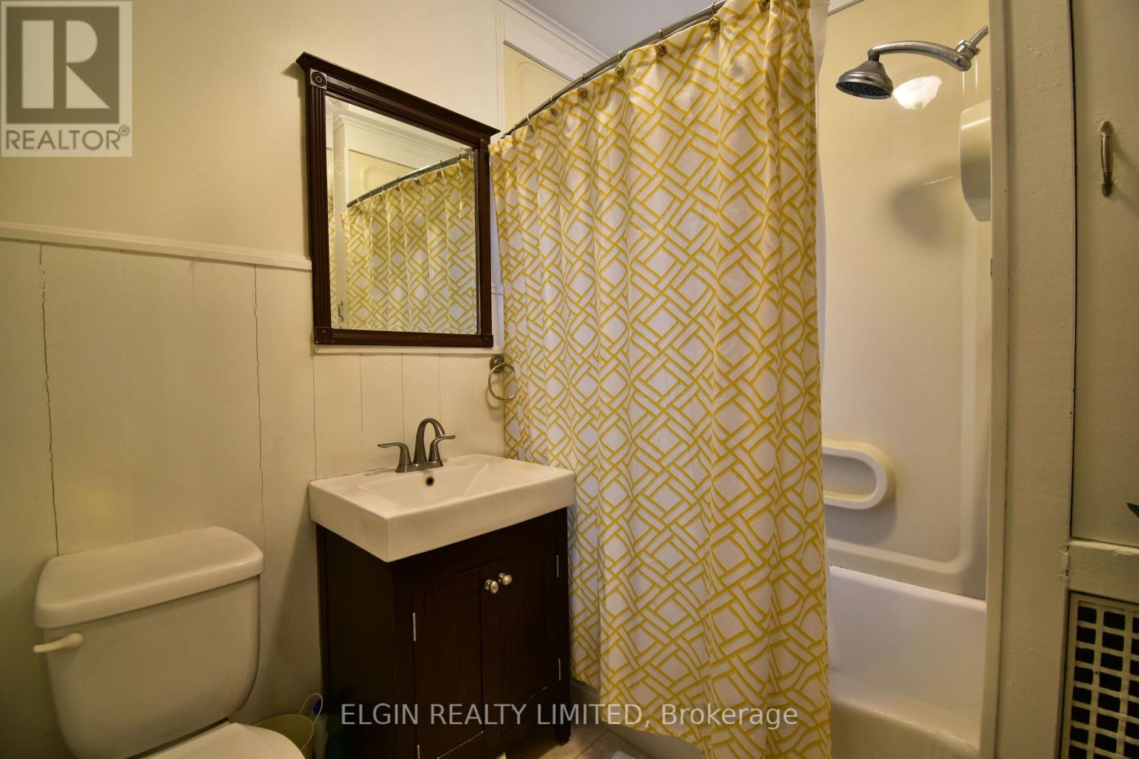 17 Prince Albert Street, St. Thomas, Ontario  N5R 1Z7 - Photo 5 - X13605300