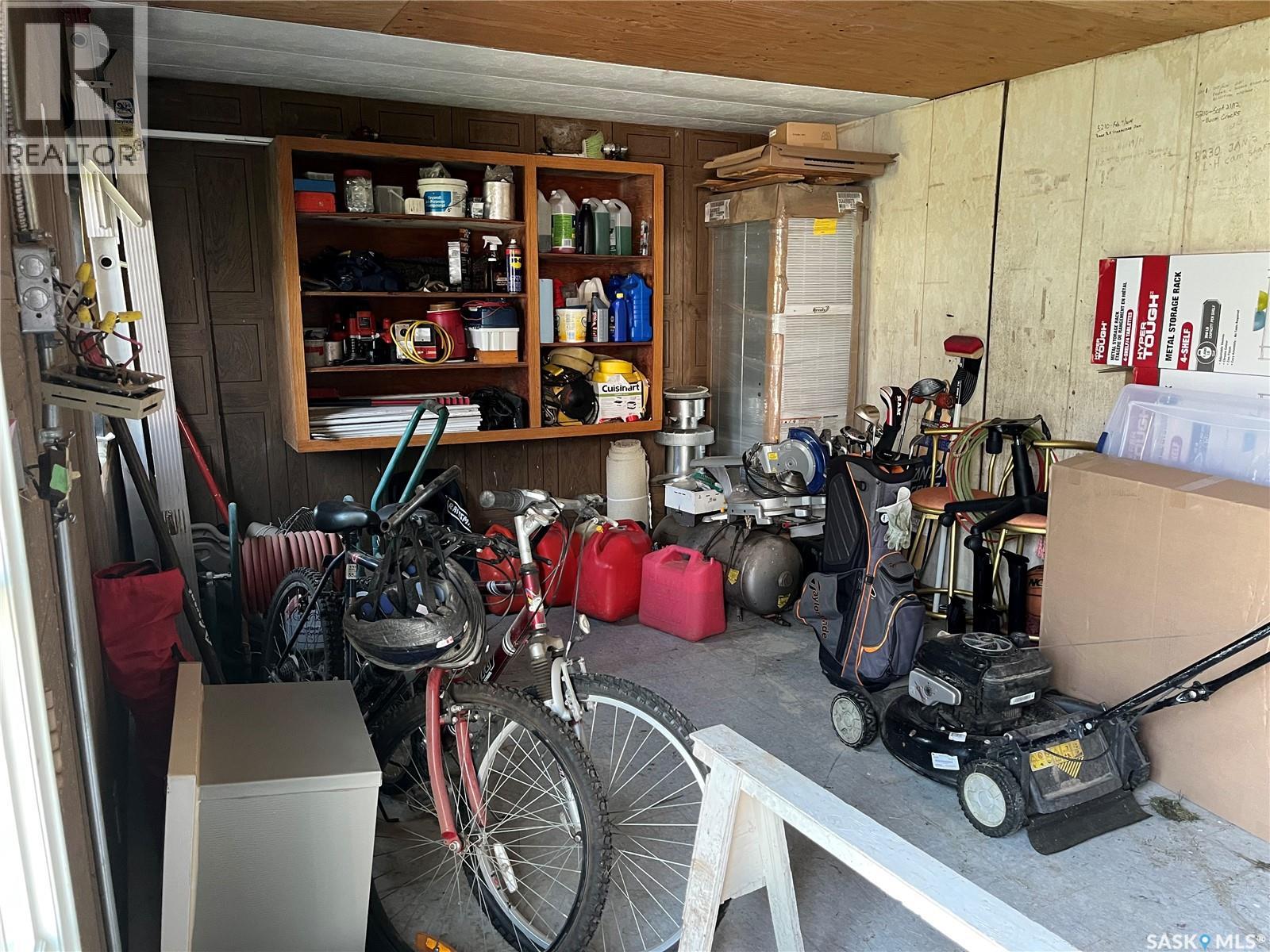 6 A Avenue, Willow Bunch, Saskatchewan  S0H 4K0 - Photo 29 - SK043664