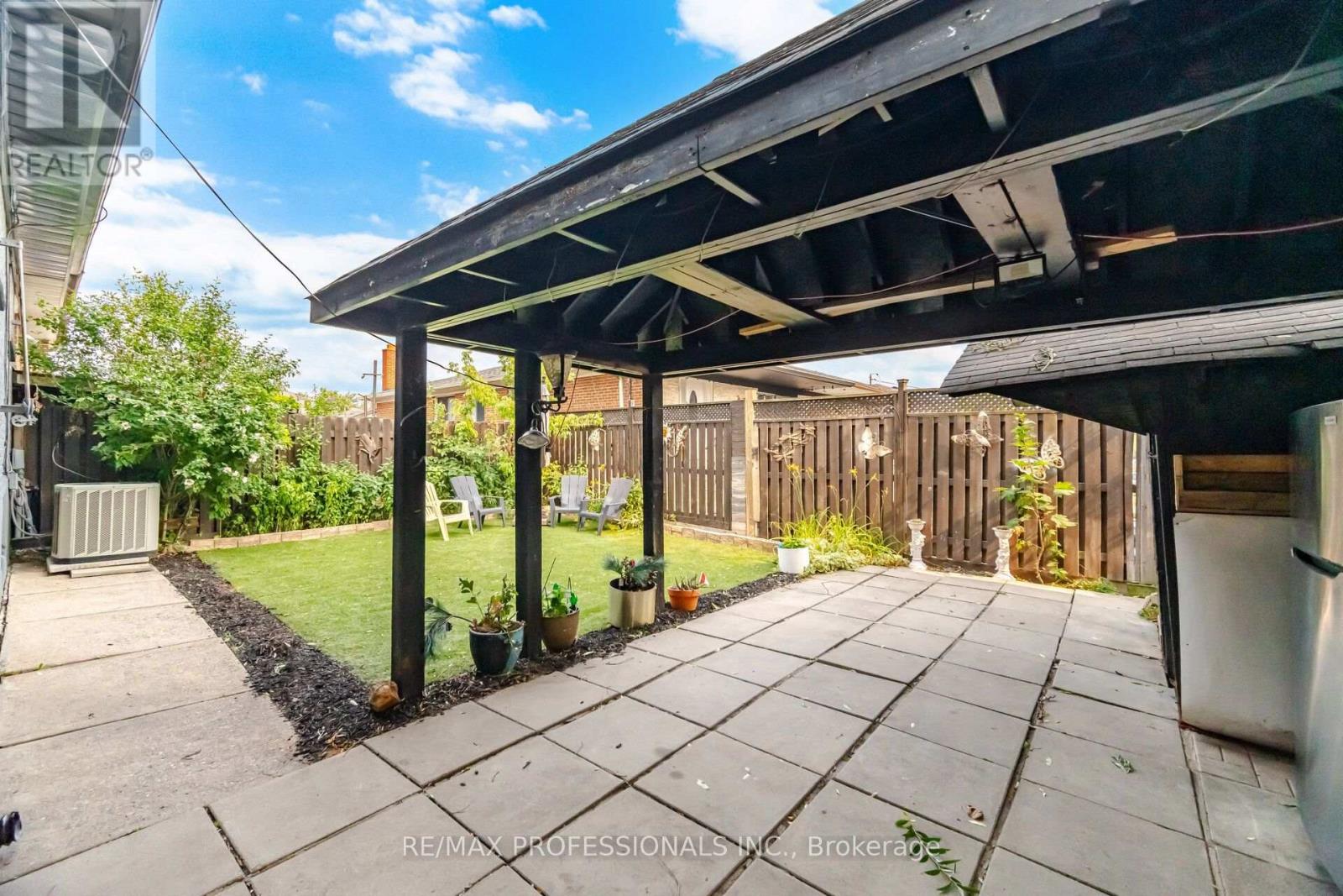 50 Cobb Avenue, Toronto, Ontario  M3L 2A3 - Photo 42 - W13585570