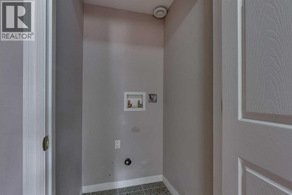 24 Mackenzie Crescent, Lacombe, Alberta  T4L 0B2 - Photo 47 - A2332176