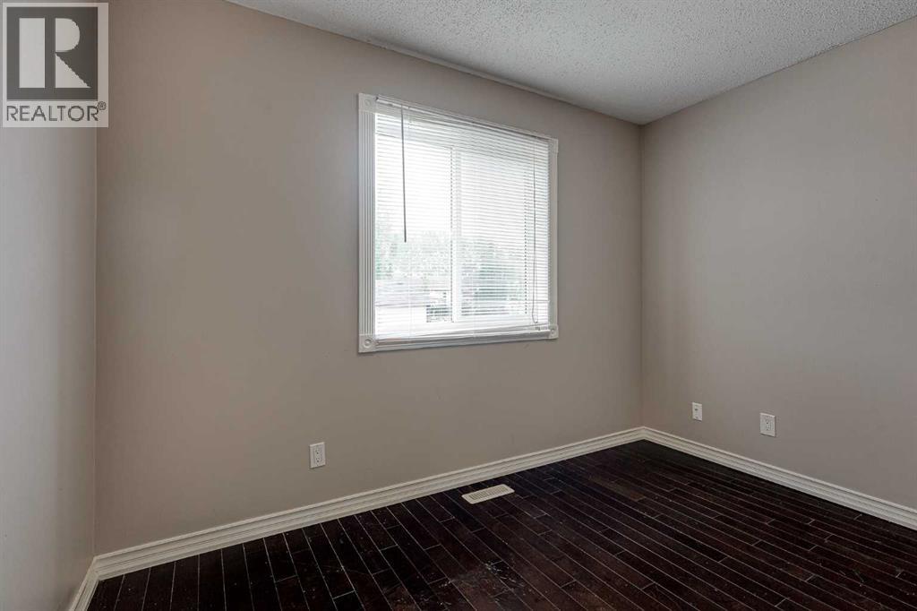 24 Mackenzie Crescent, Lacombe, Alberta  T4L 0B2 - Photo 25 - A2332176