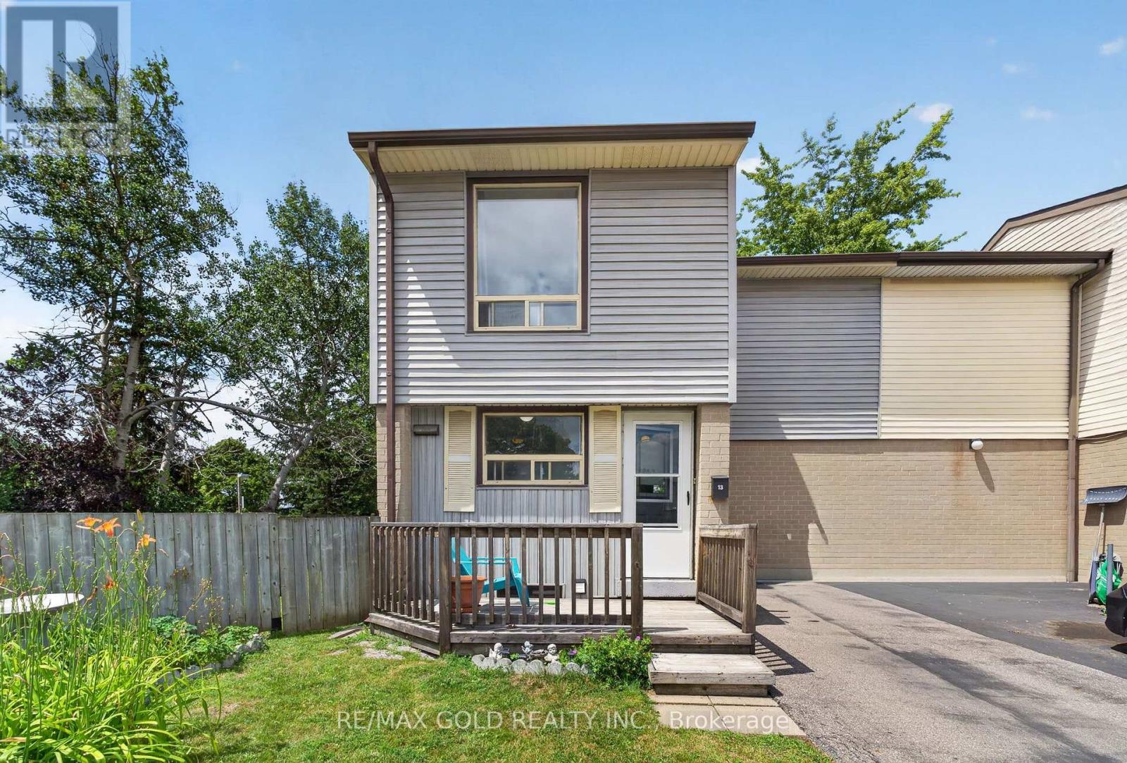 13 Gold Pine Court, Brampton, Ontario  L6S 2K6 - Photo 7 - W13596812
