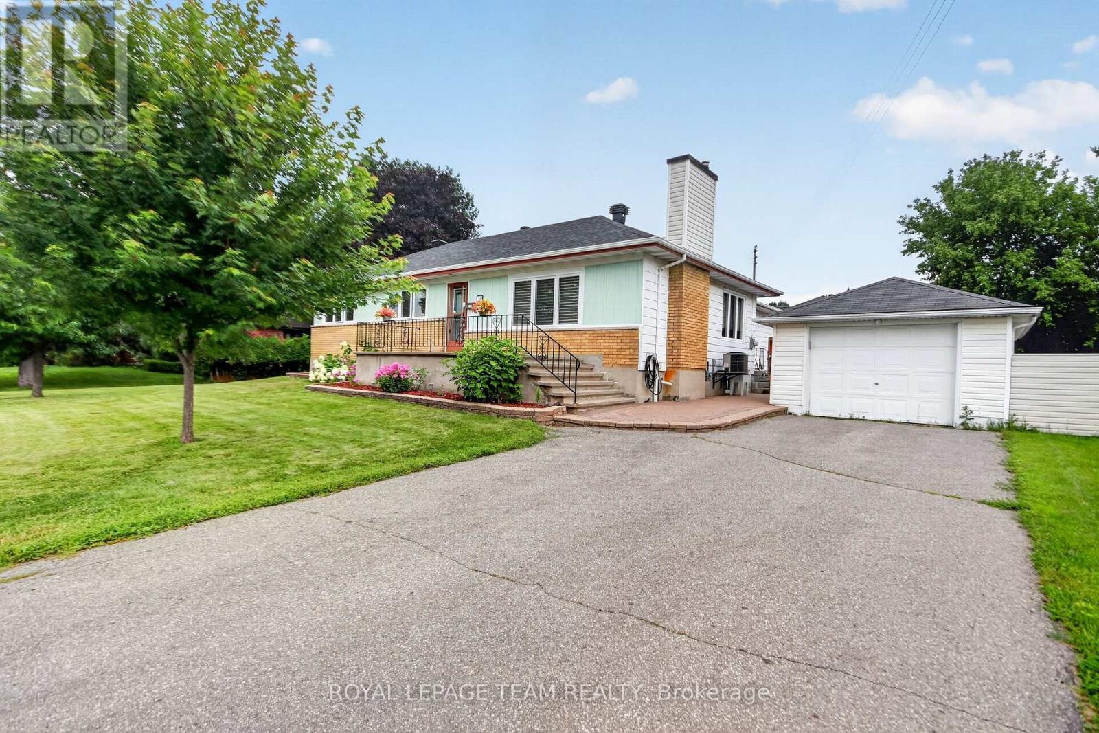53 FIELDROW STREET, Ottawa, Ontario