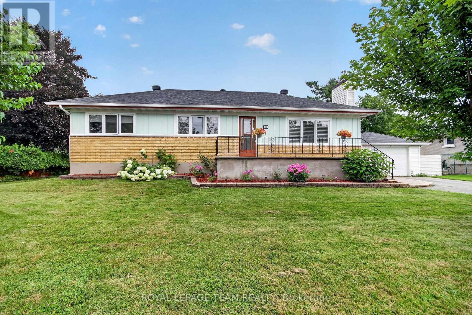 53 Fieldrow Street, Ottawa, Ontario  K2G 2Y6 - Photo 2 - X13605424
