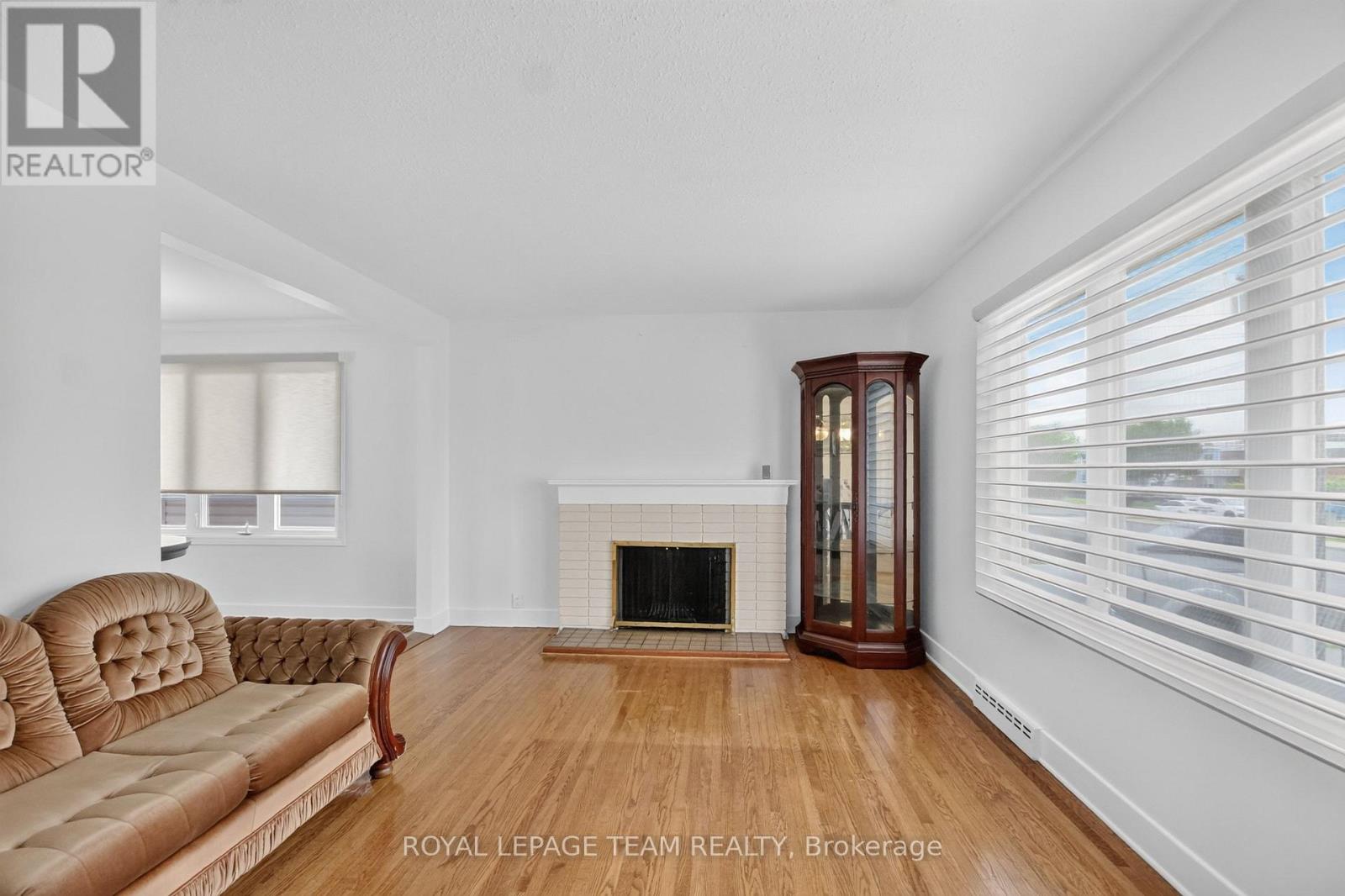 53 Fieldrow Street, Ottawa, Ontario  K2G 2Y6 - Photo 4 - X13605424