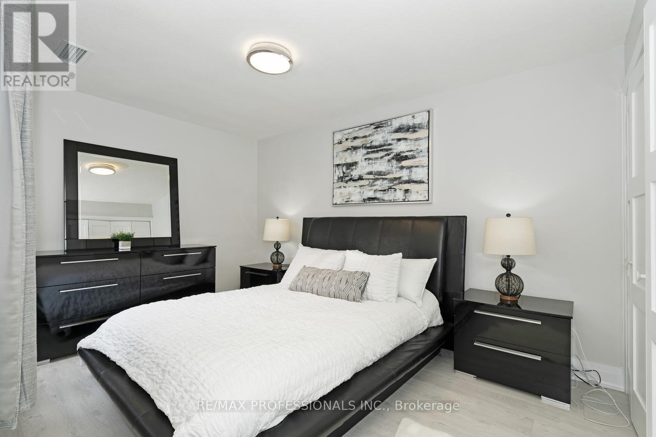 339 - 2 Valhalla Inn Road, Toronto, Ontario  M9B 6C3 - Photo 21 - W13603408