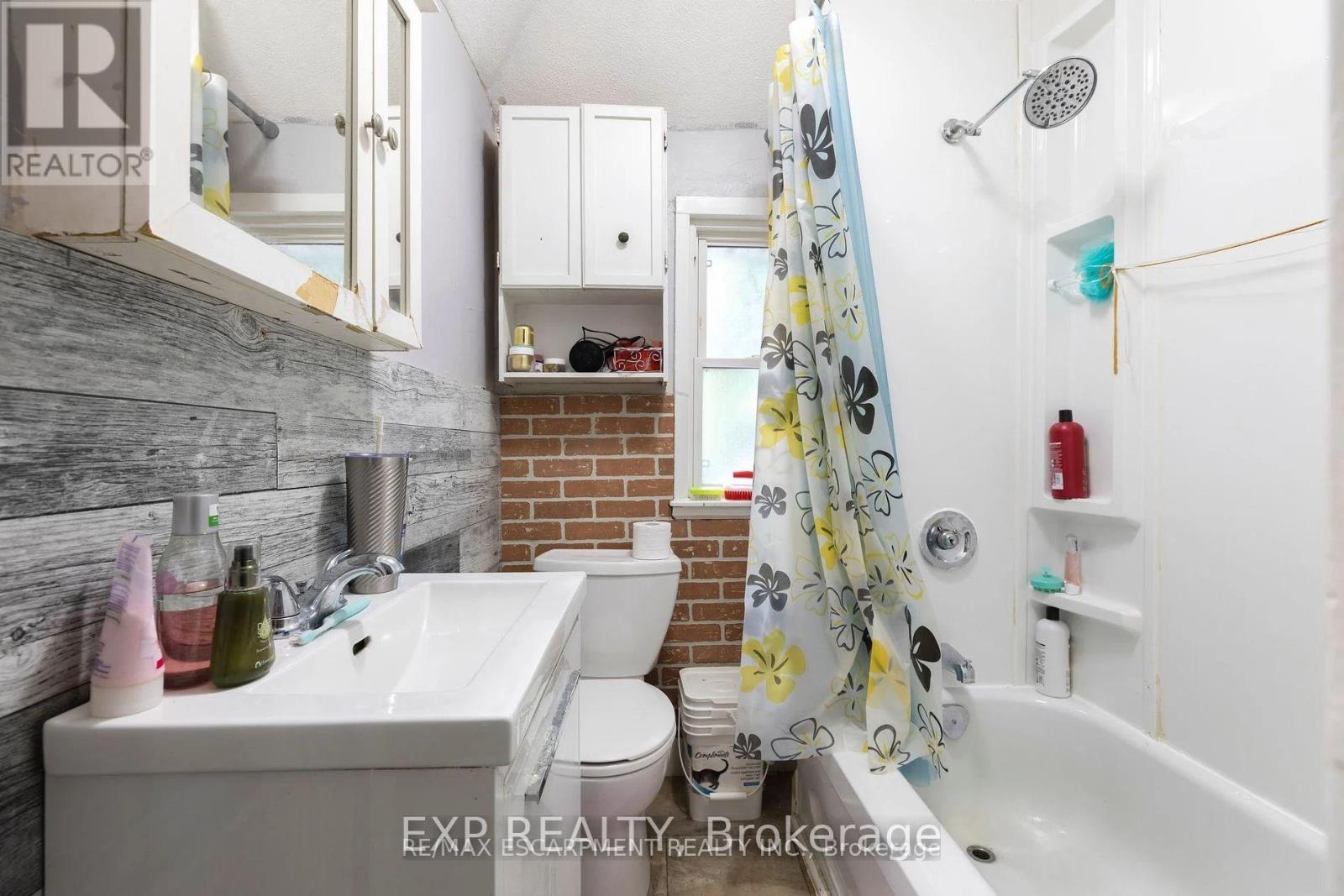 12 Mayflower Avenue, Hamilton, Ontario  L8L 2K4 - Photo 7 - X13541324