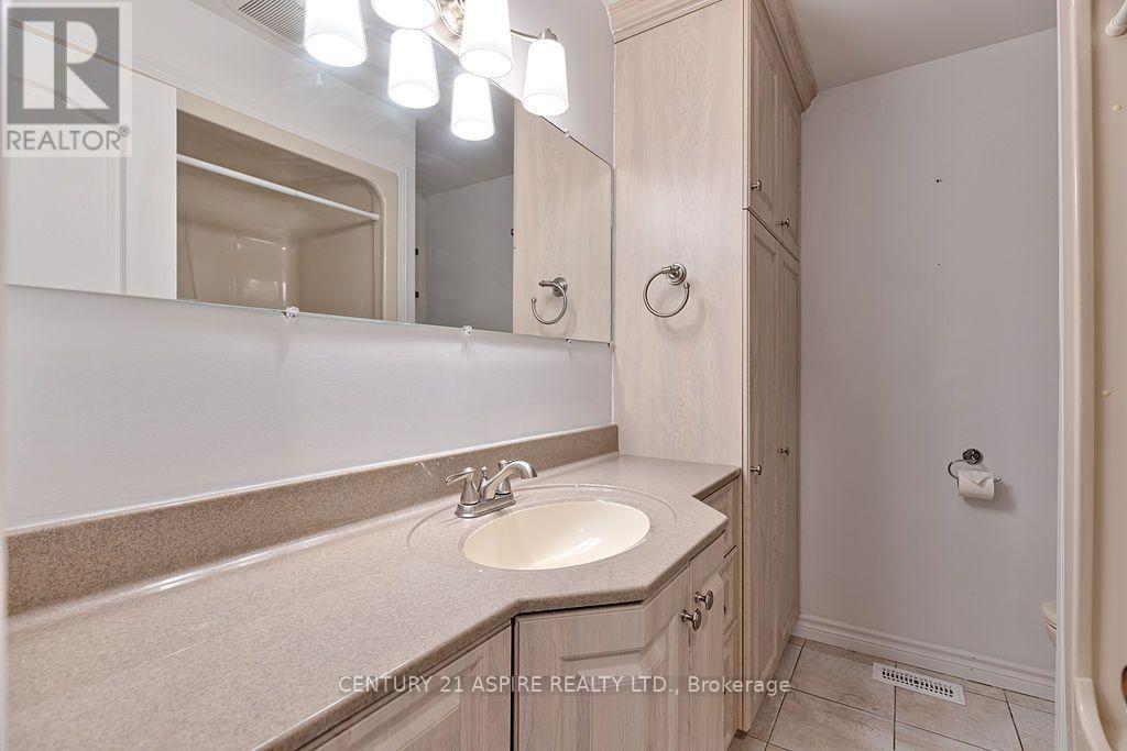 31 Selkirk Street, Petawawa, Ontario  K8H 1P1 - Photo 24 - X13605440