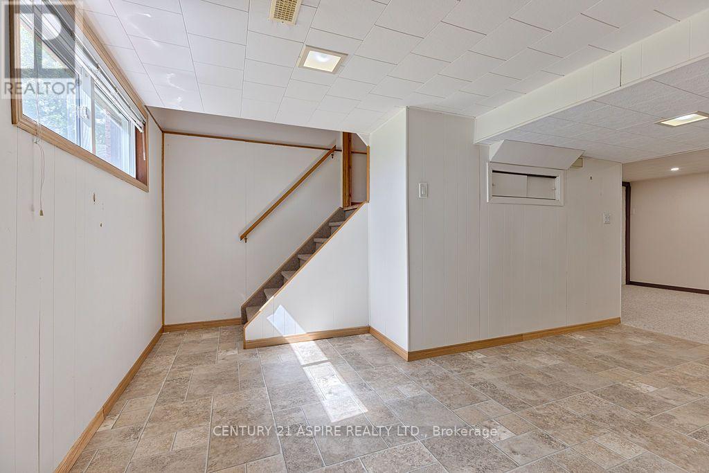 31 Selkirk Street, Petawawa, Ontario  K8H 1P1 - Photo 28 - X13605440