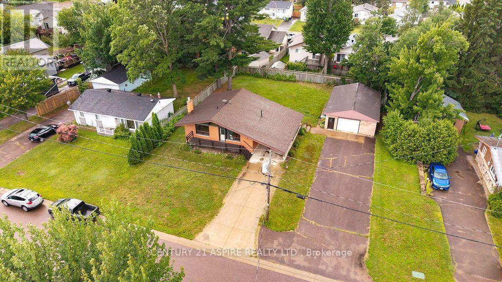 31 Selkirk Street, Petawawa, Ontario  K8H 1P1 - Photo 43 - X13605440