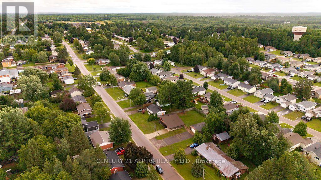 31 Selkirk Street, Petawawa, Ontario  K8H 1P1 - Photo 44 - X13605440