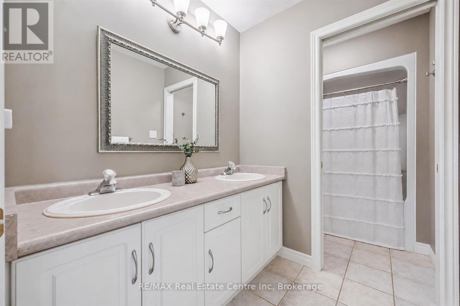 12 Telfer Glen Street, Puslinch (Morriston), Ontario N0B 2C0 - Photo 24 - X13604372