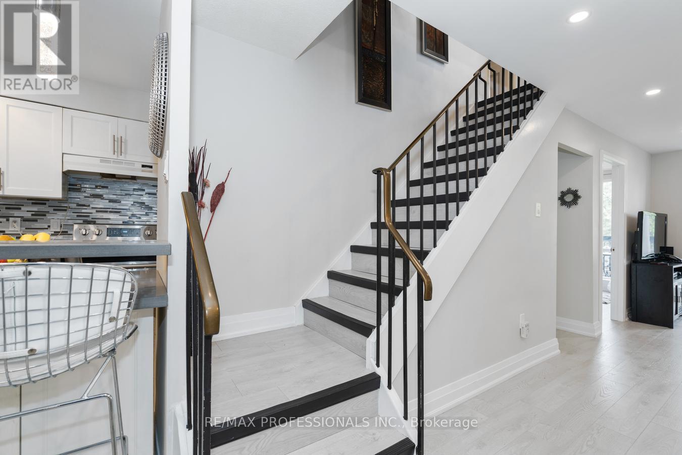 339 - 2 Valhalla Inn Road, Toronto, Ontario  M9B 6C3 - Photo 20 - W13603408
