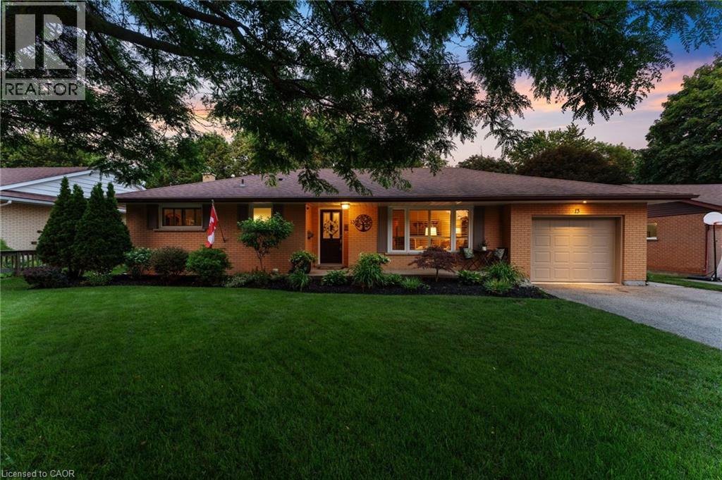 13 BLUEBIRD Place, Elmira, Ontario