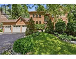 49 FALLING LEAF COURT, Aurora, Ontario