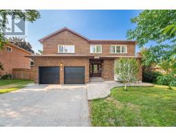 4 SIMMONS CRESCENT, Aurora, Ontario