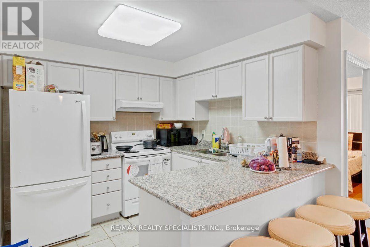 1720 - 25 Kingsbridge Garden Circle, Mississauga, Ontario  L5R 4B1 - Photo 10 - W13605438