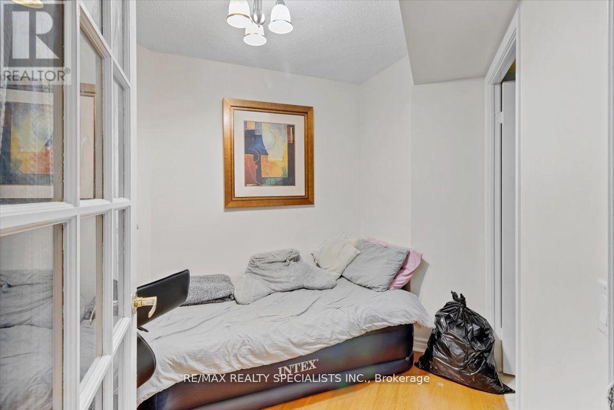 1720 - 25 Kingsbridge Garden Circle, Mississauga, Ontario  L5R 4B1 - Photo 21 - W13605438