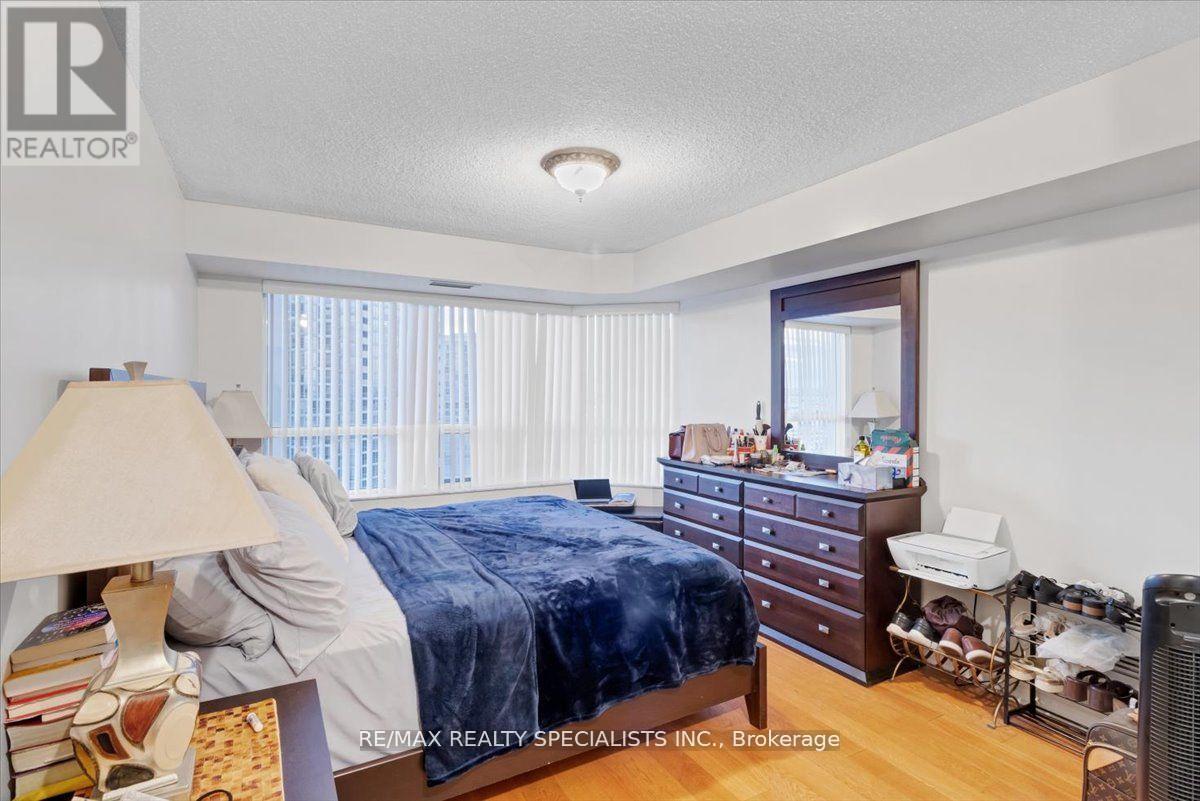 1720 - 25 Kingsbridge Garden Circle, Mississauga, Ontario  L5R 4B1 - Photo 24 - W13605438