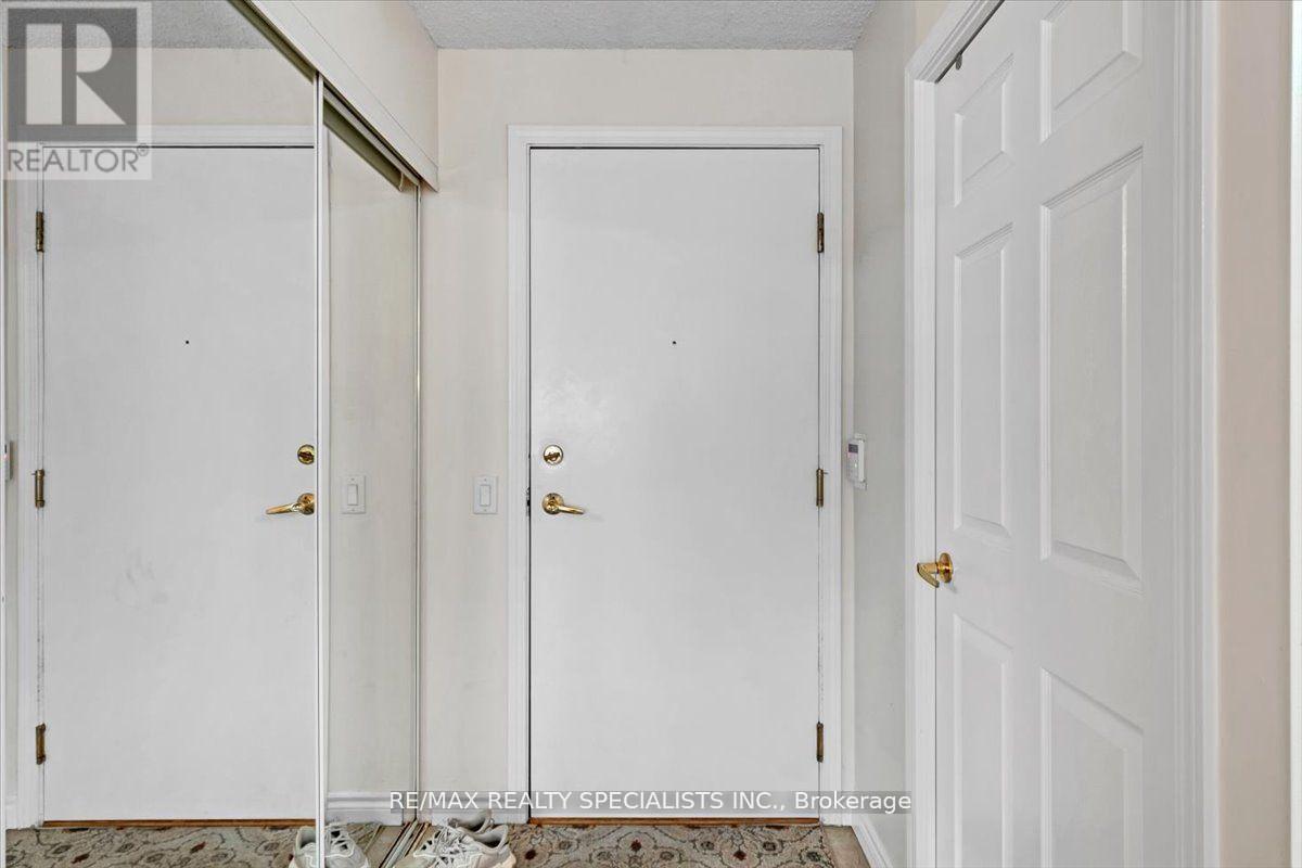 1720 - 25 Kingsbridge Garden Circle, Mississauga, Ontario  L5R 4B1 - Photo 8 - W13605438