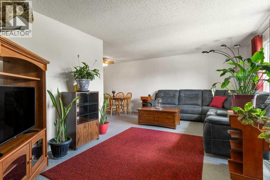 39 Maryvale Crescent Ne, Calgary, Alberta  T2A 2V5 - Photo 3 - A2329092