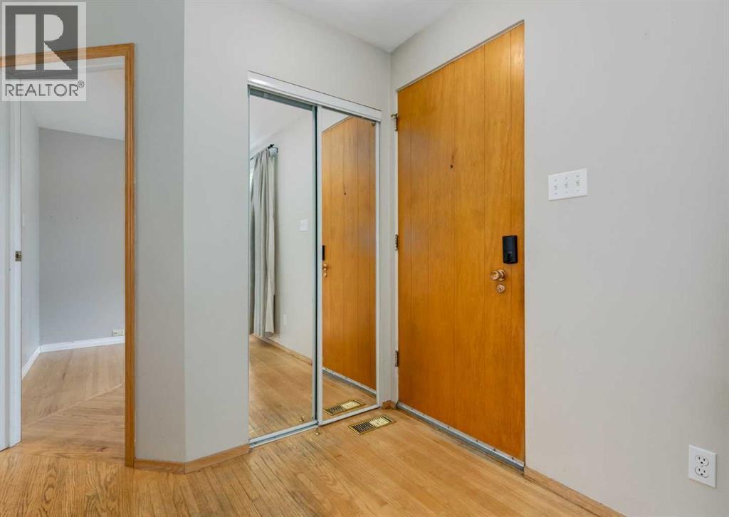 4220 Bowlen Street NW, Calgary, Alberta  T2L 1P9 - Photo 21 - A2331197